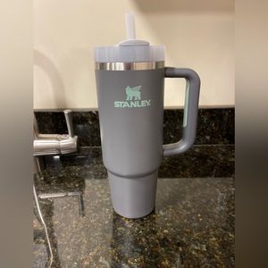 Stanley H2.0 Quencher Charcoal Tumbler Cup 30 OZ